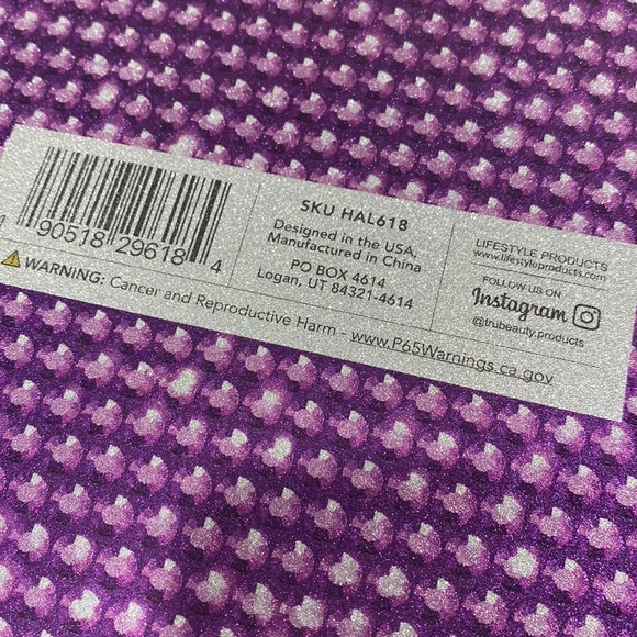 COPY - NWT.  Essentials Collection, 13 piece makeup storage/brush set. - Picture 11 of 15